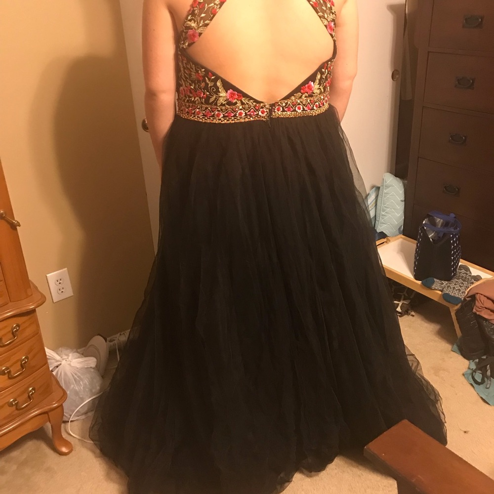 Prom dress - Picture 5 of 8